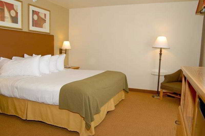 Best Western Wapakoneta Inn Bilik gambar